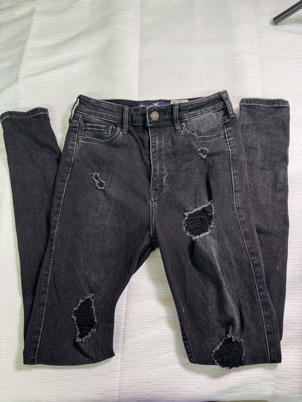 Hollister Ultra High-Rise Super Skinny Jeans Black Distressed 3R 26x30